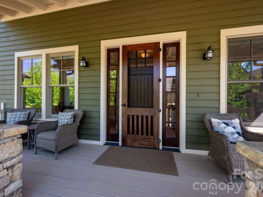 4 Fitzgerald Road, Black Mountain, NC 28711.  MLS# CAR4371041, YatesRealty ID 18801. 