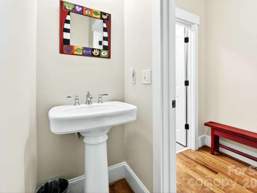 4 Fitzgerald Road, Black Mountain, NC 28711.  MLS# CAR4371041, YatesRealty ID 18801. 