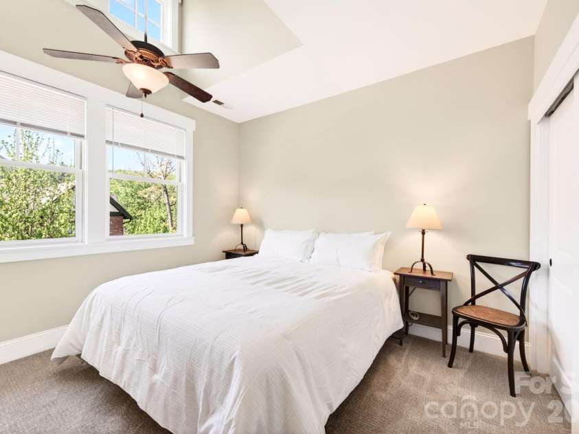4 Fitzgerald Road, Black Mountain, NC 28711.  MLS# CAR4371041, YatesRealty ID 18801. Bedroom #2