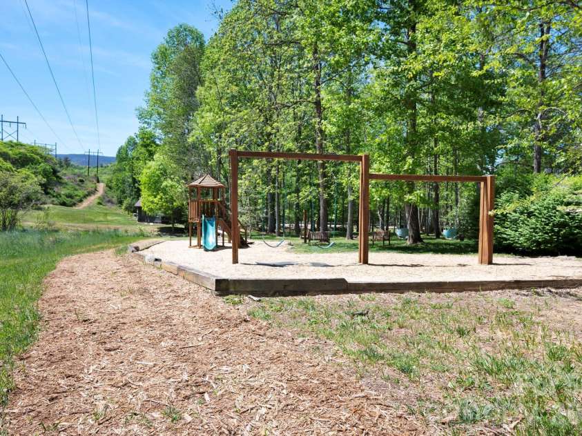 4 Fitzgerald Road, Black Mountain, NC 28711.  MLS# CAR4371041, YatesRealty ID 18801. Community playground