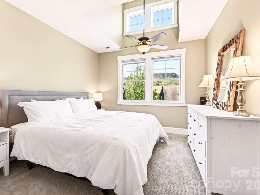 4 Fitzgerald Road, Black Mountain, NC 28711.  MLS# CAR4371041, YatesRealty ID 18801. Primary bedroom
