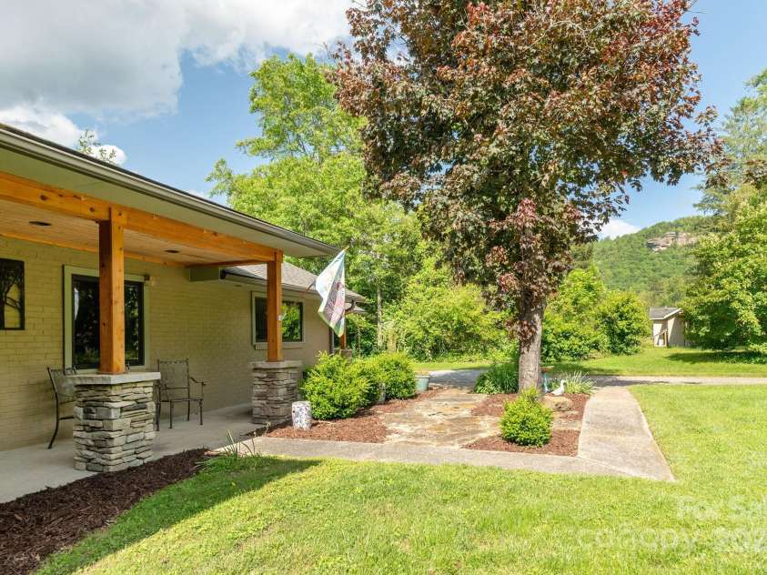 4329 Island Ford Road, Brevard, NC 28712.  MLS# CAR4252076, YatesRealty ID 18801. Front Porch