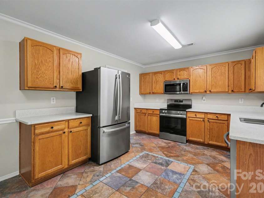 12414 Dervish Lane, Charlotte, NC 28269.  MLS# CAR4372256, YatesRealty ID 18802. 