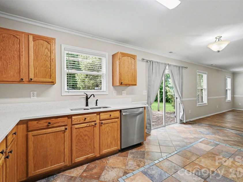 12414 Dervish Lane, Charlotte, NC 28269.  MLS# CAR4372256, YatesRealty ID 18802. 