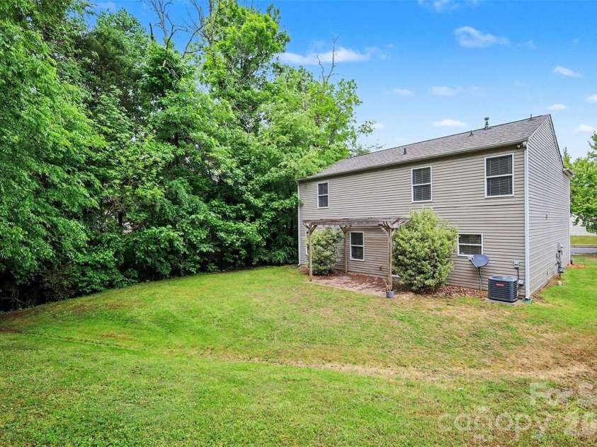 12414 Dervish Lane, Charlotte, NC 28269.  MLS# CAR4372256, YatesRealty ID 18802. 