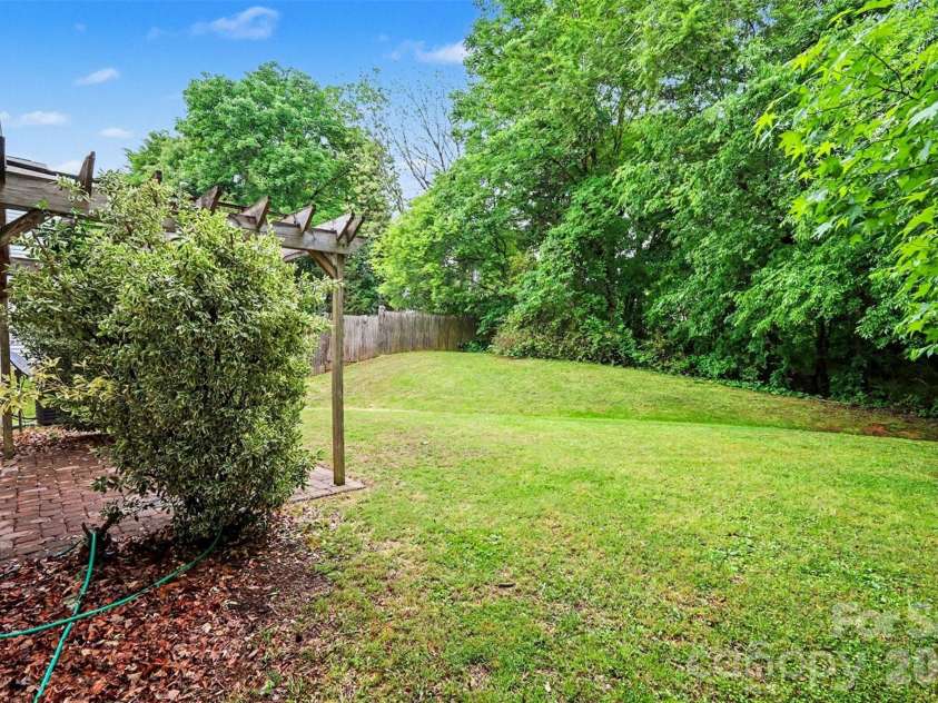 12414 Dervish Lane, Charlotte, NC 28269.  MLS# CAR4372256, YatesRealty ID 18802. 