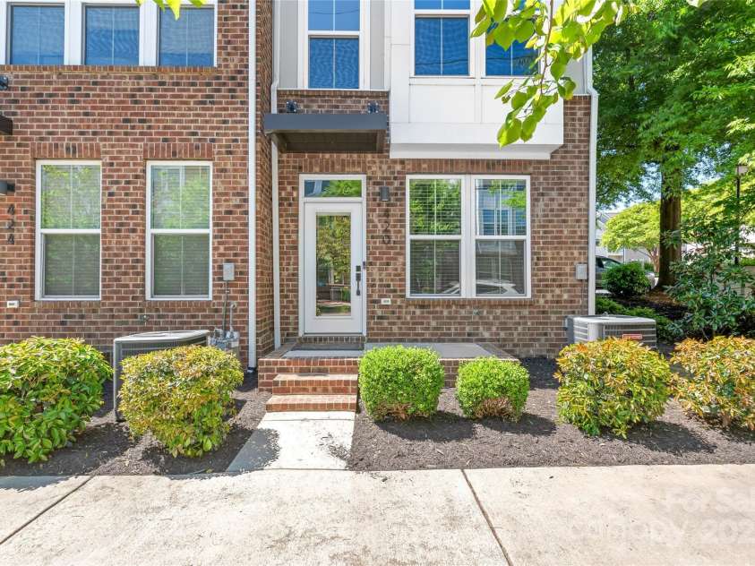420 16th Street, Charlotte, NC 28206.  MLS# CAR4264932, YatesRealty ID 18803. 