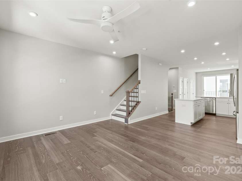 420 16th Street, Charlotte, NC 28206.  MLS# CAR4264932, YatesRealty ID 18803. 