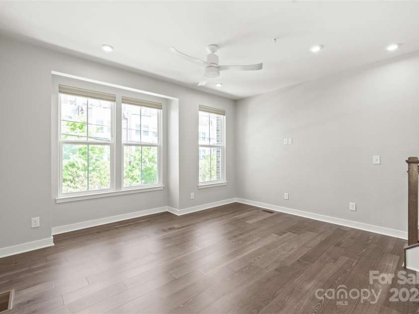 420 16th Street, Charlotte, NC 28206.  MLS# CAR4264932, YatesRealty ID 18803. 