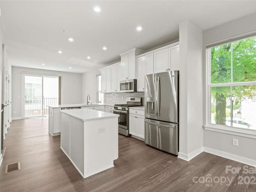 420 16th Street, Charlotte, NC 28206.  MLS# CAR4264932, YatesRealty ID 18803. 