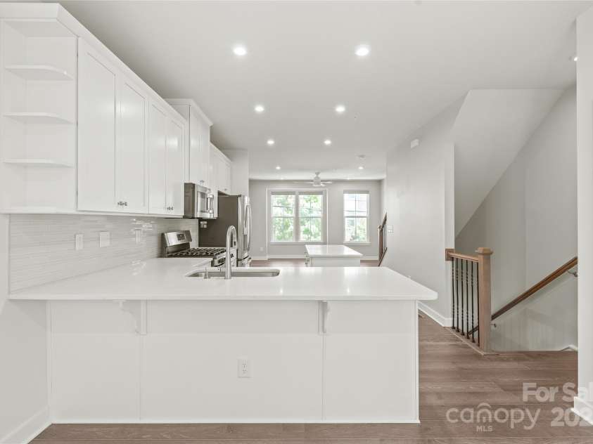 420 16th Street, Charlotte, NC 28206.  MLS# CAR4264932, YatesRealty ID 18803. 