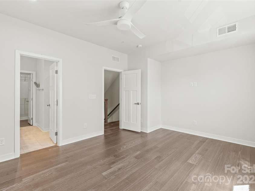 420 16th Street, Charlotte, NC 28206.  MLS# CAR4264932, YatesRealty ID 18803. 