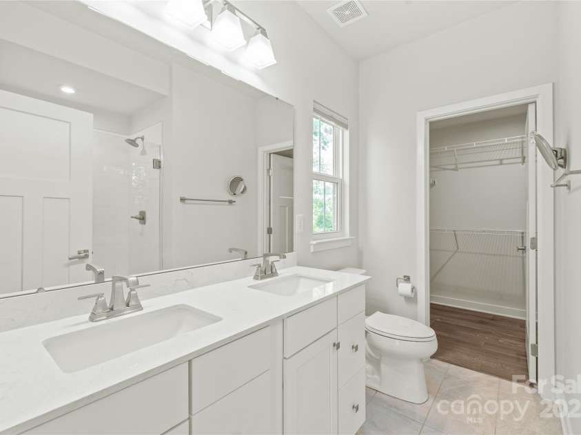 420 16th Street, Charlotte, NC 28206.  MLS# CAR4264932, YatesRealty ID 18803. 
