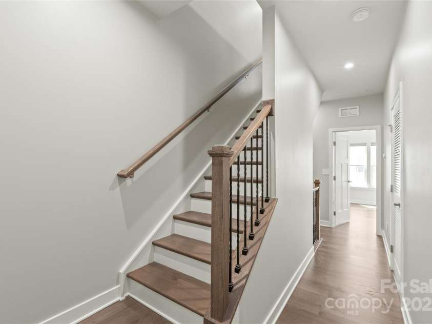 420 16th Street, Charlotte, NC 28206.  MLS# CAR4264932, YatesRealty ID 18803. 