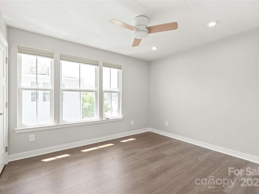 420 16th Street, Charlotte, NC 28206.  MLS# CAR4264932, YatesRealty ID 18803. 