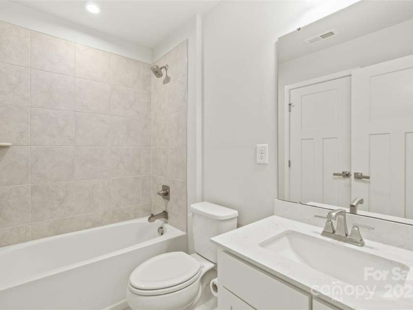 420 16th Street, Charlotte, NC 28206.  MLS# CAR4264932, YatesRealty ID 18803. 