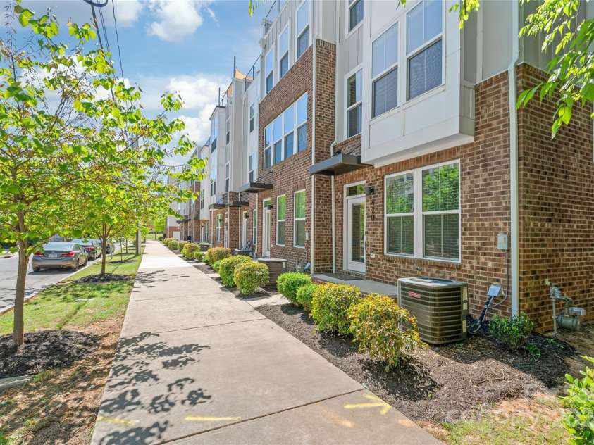 420 16th Street, Charlotte, NC 28206.  MLS# CAR4264932, YatesRealty ID 18803. 
