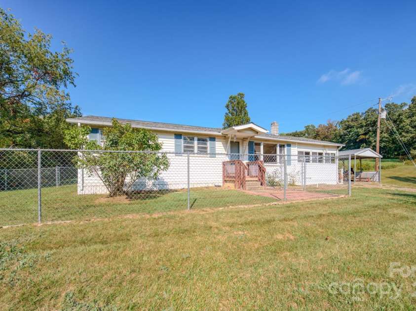 531 Bryson Road, Candler, NC 28715.  MLS# CAR4326585, YatesRealty ID 18803. 