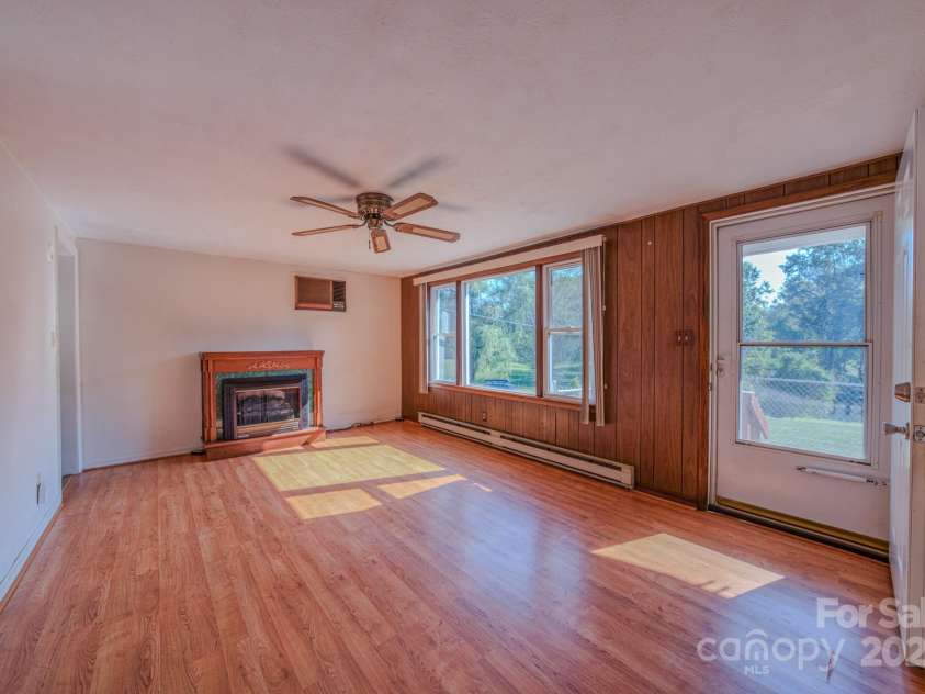 531 Bryson Road, Candler, NC 28715.  MLS# CAR4326585, YatesRealty ID 18803. 