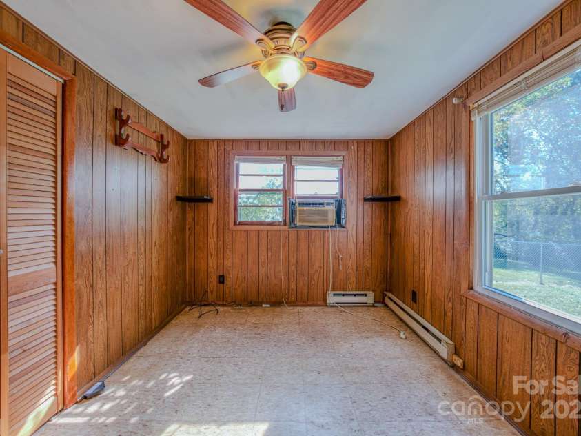531 Bryson Road, Candler, NC 28715.  MLS# CAR4326585, YatesRealty ID 18803. 
