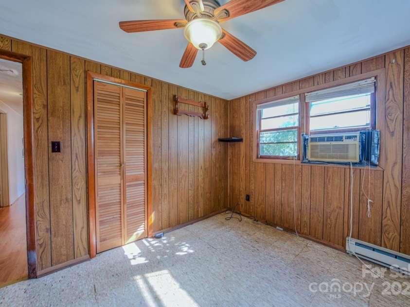 531 Bryson Road, Candler, NC 28715.  MLS# CAR4326585, YatesRealty ID 18803. 
