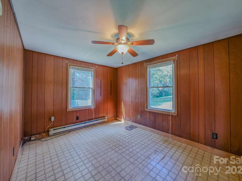 531 Bryson Road, Candler, NC 28715.  MLS# CAR4326585, YatesRealty ID 18803. 