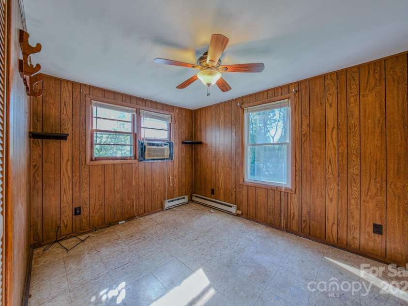 531 Bryson Road, Candler, NC 28715.  MLS# CAR4326585, YatesRealty ID 18803. 