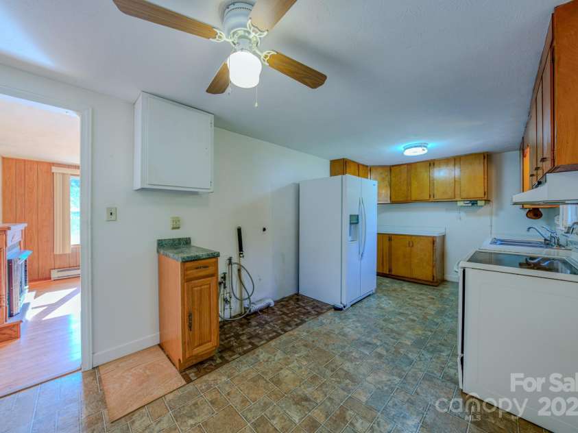 531 Bryson Road, Candler, NC 28715.  MLS# CAR4326585, YatesRealty ID 18803. 