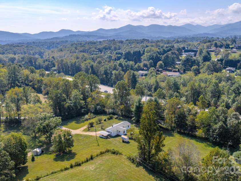 531 Bryson Road, Candler, NC 28715.  MLS# CAR4326585, YatesRealty ID 18803. 