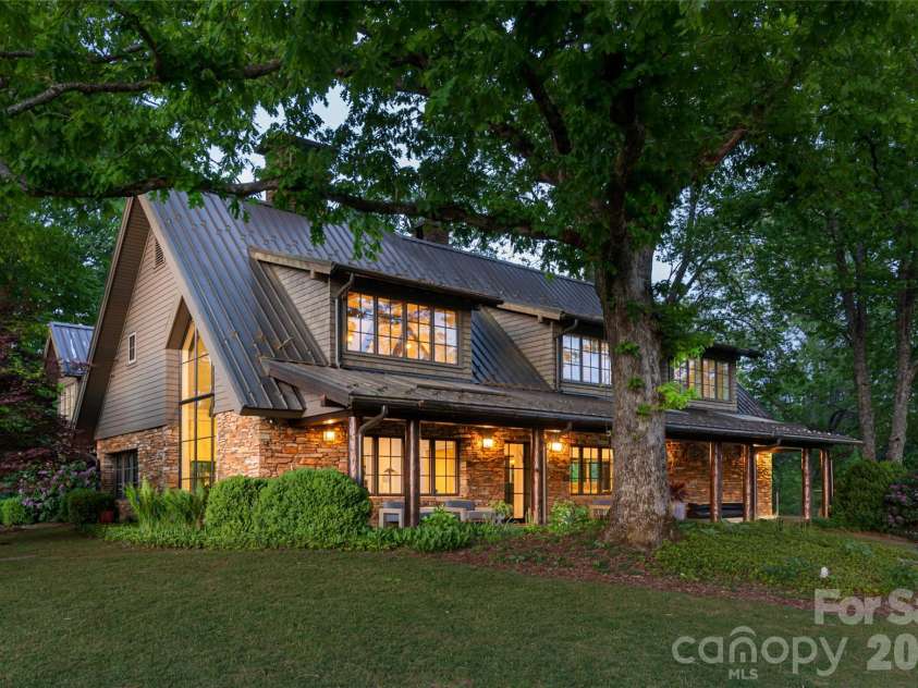 3903 Island Ford Road, Brevard, NC 28712.  MLS# CAR4358298, YatesRealty ID 18804. 