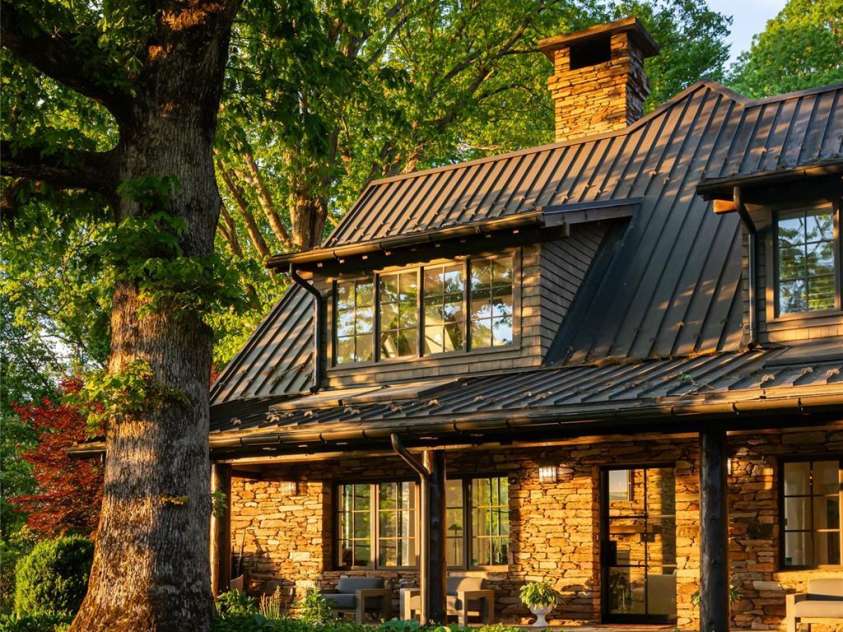 3903 Island Ford Road, Brevard, NC 28712.  MLS# CAR4358298, YatesRealty ID 18804. 