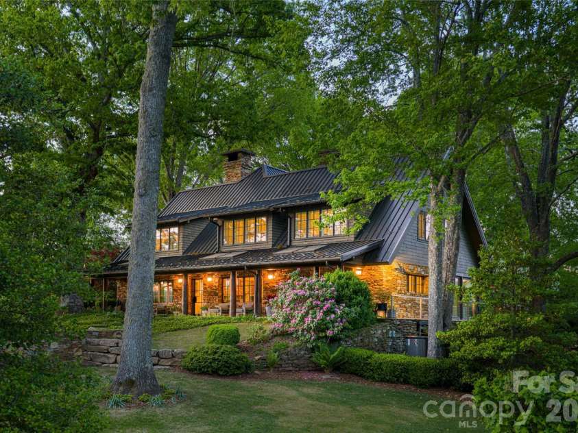 3903 Island Ford Road, Brevard, NC 28712.  MLS# CAR4358298, YatesRealty ID 18804. 
