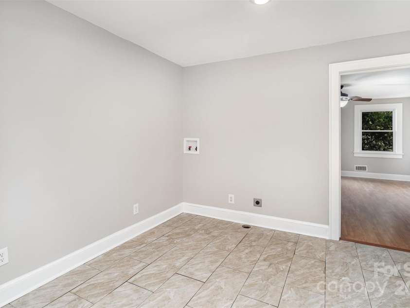 506 7th Street, Hickory, NC 28602.  MLS# CAR4255444, YatesRealty ID 18804. 