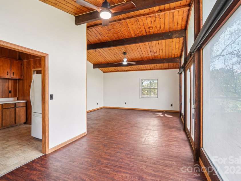 61 Magnolia Drive, Canton, NC 28716.  MLS# CAR4306197, YatesRealty ID 18806. 