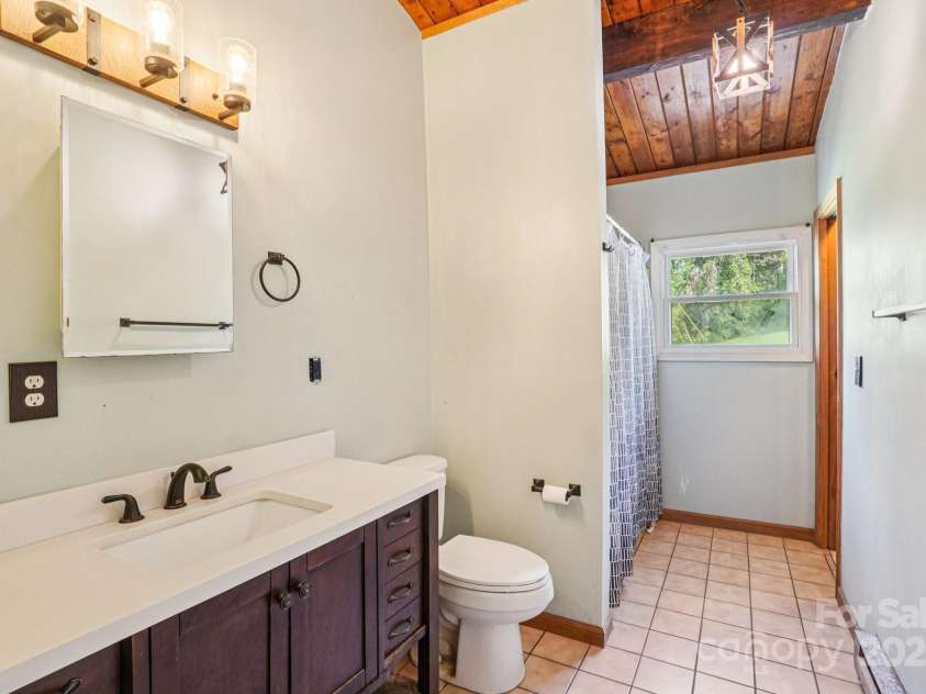 61 Magnolia Drive, Canton, NC 28716.  MLS# CAR4306197, YatesRealty ID 18806. 