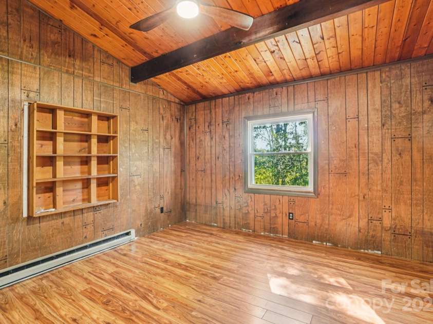 61 Magnolia Drive, Canton, NC 28716.  MLS# CAR4306197, YatesRealty ID 18806. 