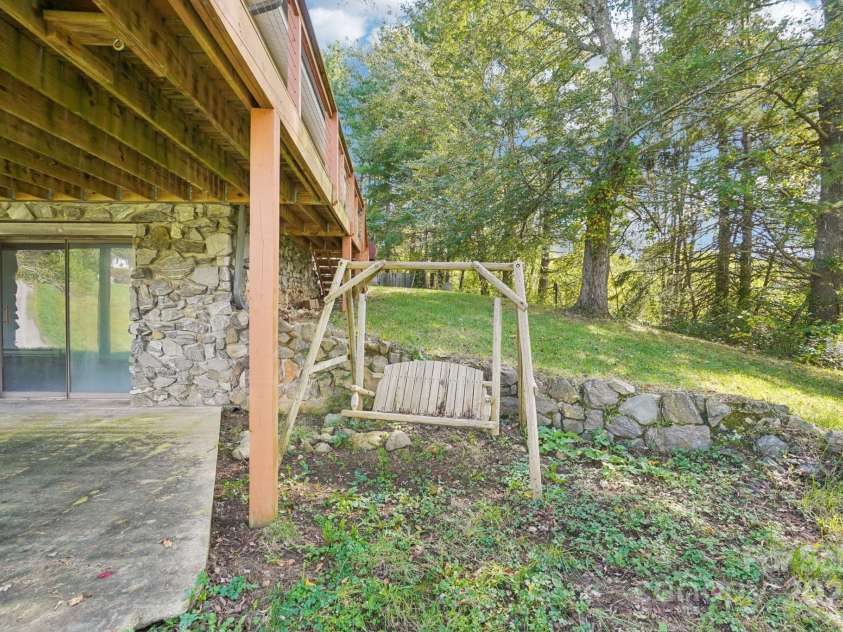 61 Magnolia Drive, Canton, NC 28716.  MLS# CAR4306197, YatesRealty ID 18806. 