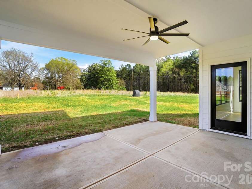 106 Quail Ridge Drive, Mooresville, NC 28117.  MLS# CAR4352291, YatesRealty ID 18807. 
