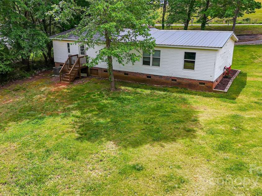 2844 Jamestown Road, Morganton, NC 28655.  MLS# CAR4253402, YatesRealty ID 18808. 