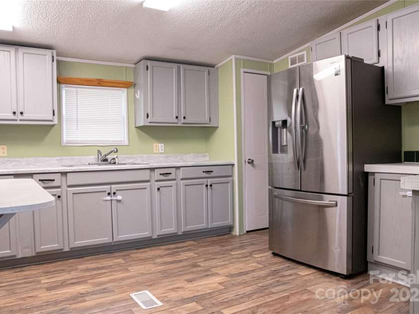 2844 Jamestown Road, Morganton, NC 28655.  MLS# CAR4253402, YatesRealty ID 18808. Kitchen