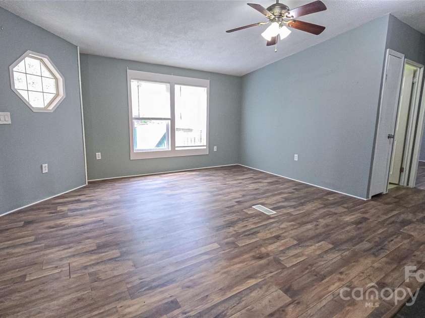 2844 Jamestown Road, Morganton, NC 28655.  MLS# CAR4253402, YatesRealty ID 18808. Living room