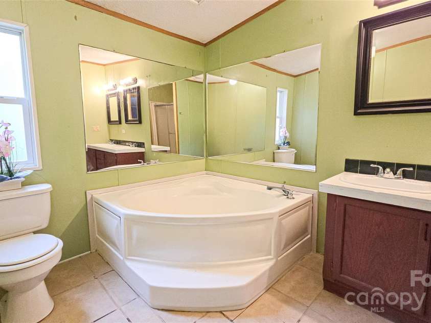 2844 Jamestown Road, Morganton, NC 28655.  MLS# CAR4253402, YatesRealty ID 18808. Primary Bath