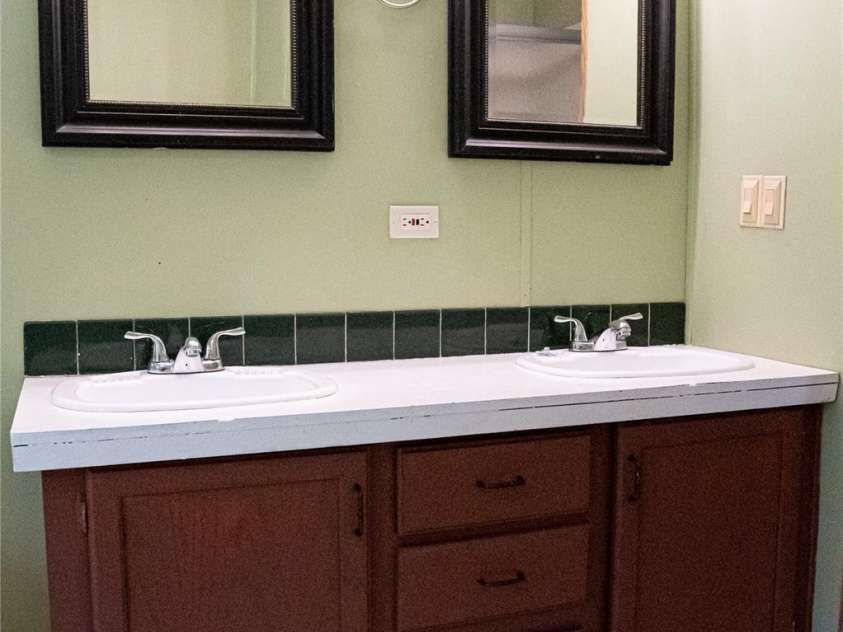 2844 Jamestown Road, Morganton, NC 28655.  MLS# CAR4253402, YatesRealty ID 18808. Primary Bath