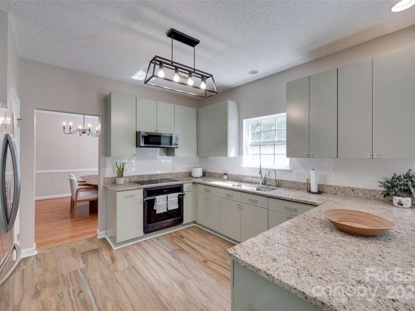 12719 Vantage Point Lane, Huntersville, NC 28078.  MLS# CAR4257874, YatesRealty ID 18809. 
