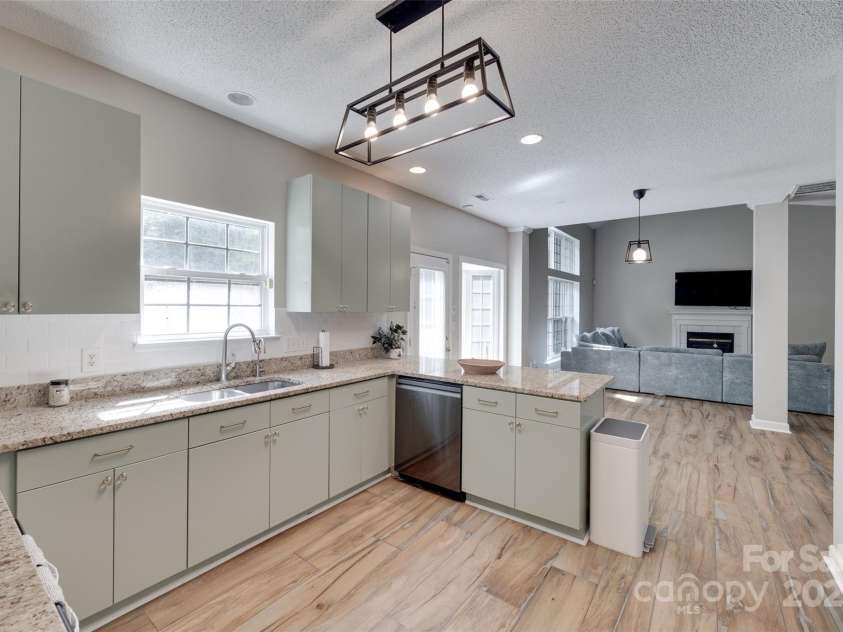 12719 Vantage Point Lane, Huntersville, NC 28078.  MLS# CAR4257874, YatesRealty ID 18809. 