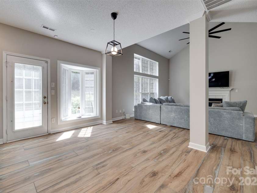 12719 Vantage Point Lane, Huntersville, NC 28078.  MLS# CAR4257874, YatesRealty ID 18809. 