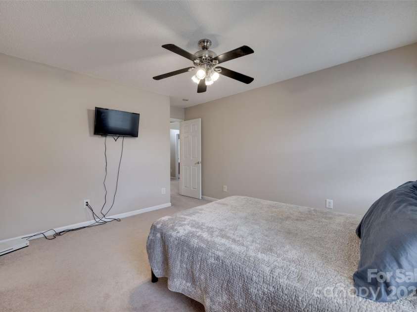 12719 Vantage Point Lane, Huntersville, NC 28078.  MLS# CAR4257874, YatesRealty ID 18809. 