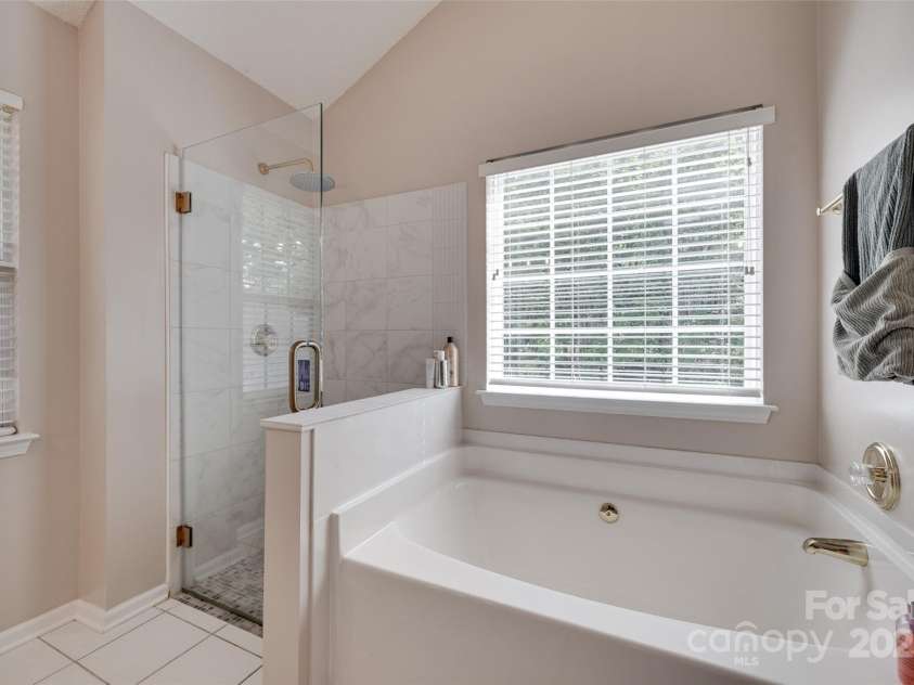 12719 Vantage Point Lane, Huntersville, NC 28078.  MLS# CAR4257874, YatesRealty ID 18809. 