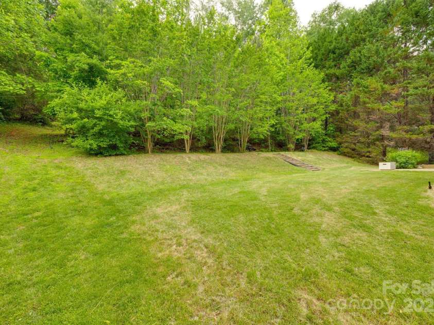 12719 Vantage Point Lane, Huntersville, NC 28078.  MLS# CAR4257874, YatesRealty ID 18809. 