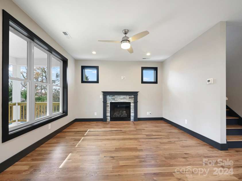 52 Fox Drive, Asheville, NC 28803.  MLS# CAR4201409, YatesRealty ID 1881. White Oak Wood Floors throughout the Main Level